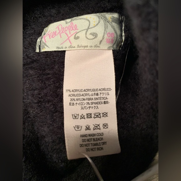 Free People Beanie - Picture 2 of 4